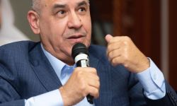 "يدايَ أشرعتي" ديوان جديد  للشاعر العراقي مؤيد الشيباني